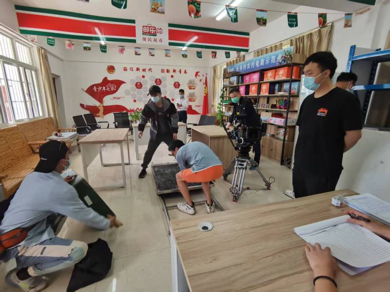 追星女孩心理学分析报告：石棉县广告片拍摄公司揭秘饭圈应援式传播逻辑